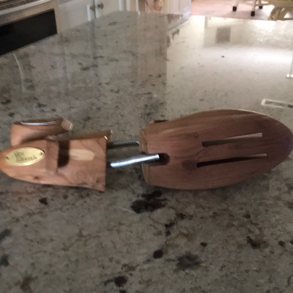 Men's Cedar Shoe Tree - Wooden Shoe Stretcher